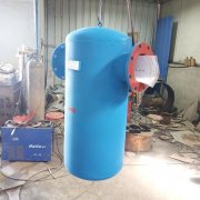 dn250水汽分離器特點：耐高溫、承高壓、使用壽命長、維護成本低